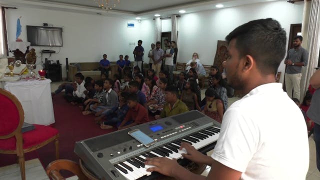 Sri Lanka's choir singing in Church a...