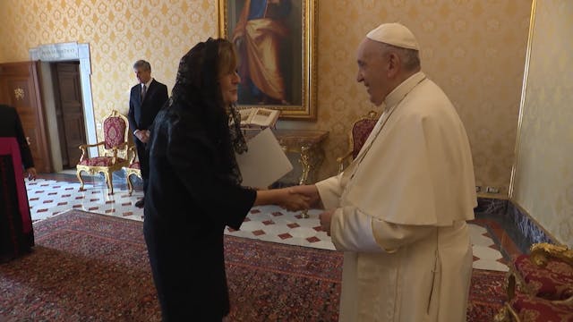 Pope Francis meets Ecuador's new amba...