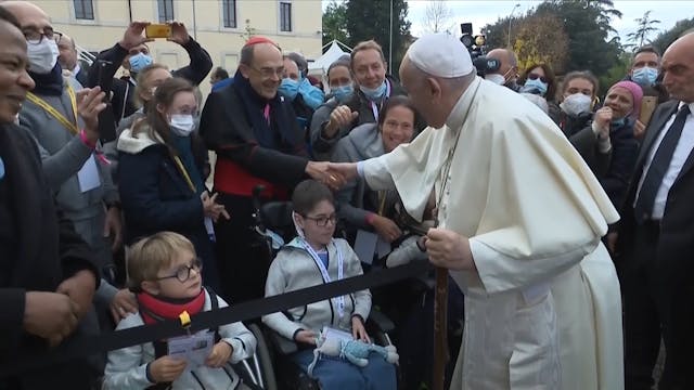 Papa elogia la dignidad de cardenal a...