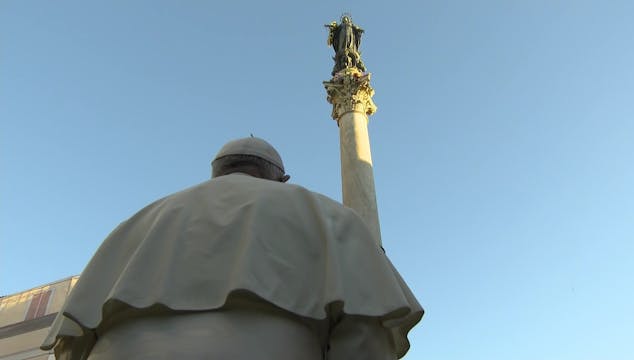 El Papa en la ofrenda a la Inmaculada...