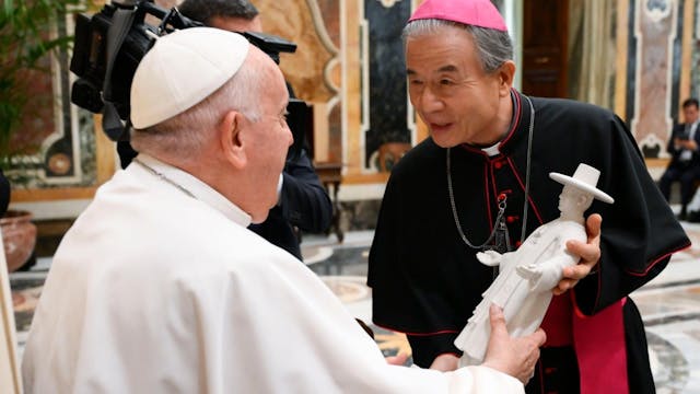 El cardenal Parolin vuelve a pedir la...