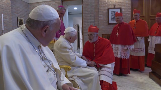 Benedicto XVI pide a nuevos cardenale...