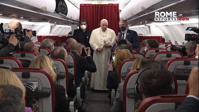 Encuentro del Papa con la prensa tras...