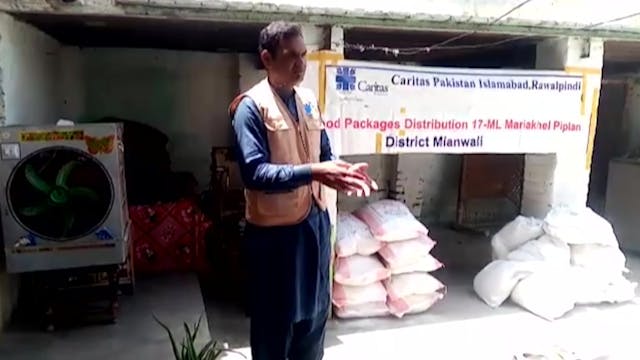 Caritas Pakistan distributes food and...