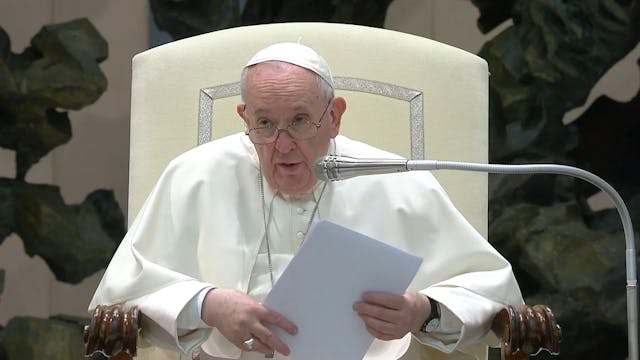 Man interrupts Pope Francis' audience...