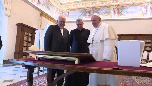 Pope Francis meets with Iranian Forei...