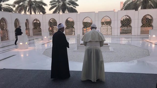 Pope meets at spectacular Sheikh Zaye...