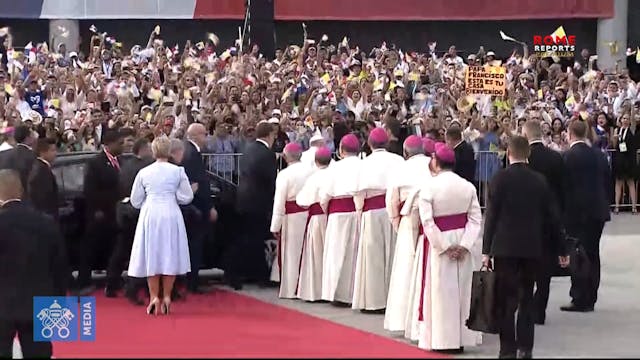 Pope Francis arrives in Panama!