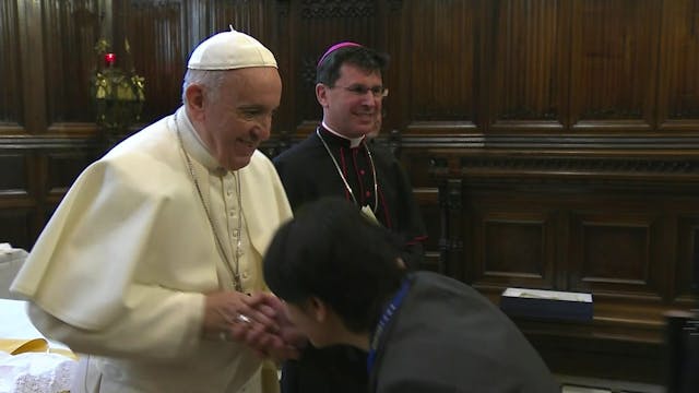 To kiss or not to kiss the pope's rin...