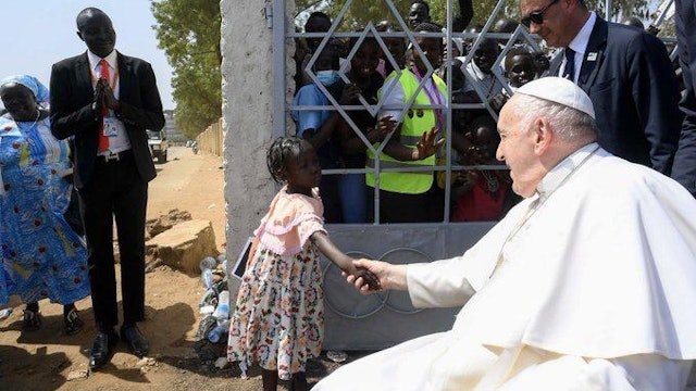 Pope to internally displaced people: "Women are key to transform South Sudan"
