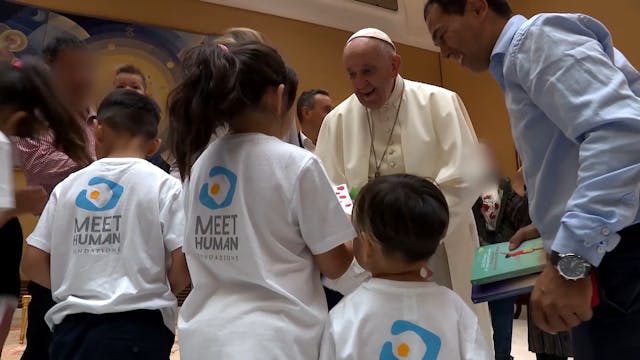 Pope Francis meets Afghan Christians ...