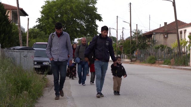 Migrantes afganos llegan a Roma tras ...
