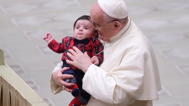Pope Francis thanks Vatican employees for their patience