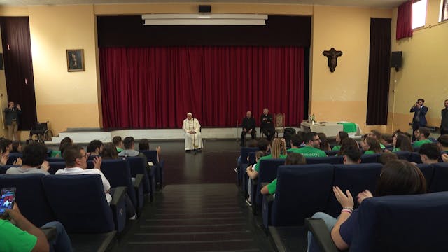 Francisco visita una parroquia para r...