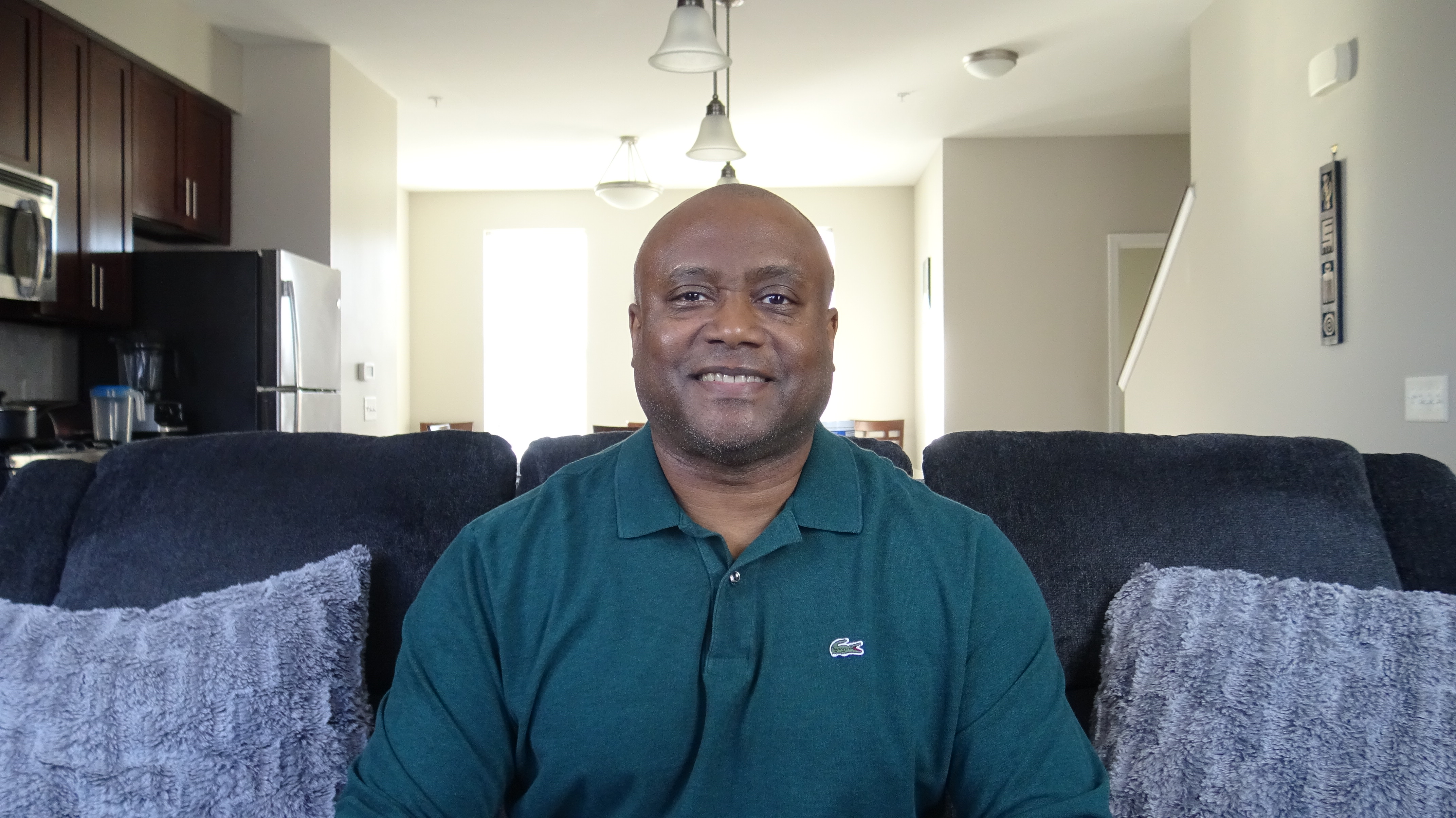 A Player's Eyes - The Sexy Man's View - Prey for Older Women