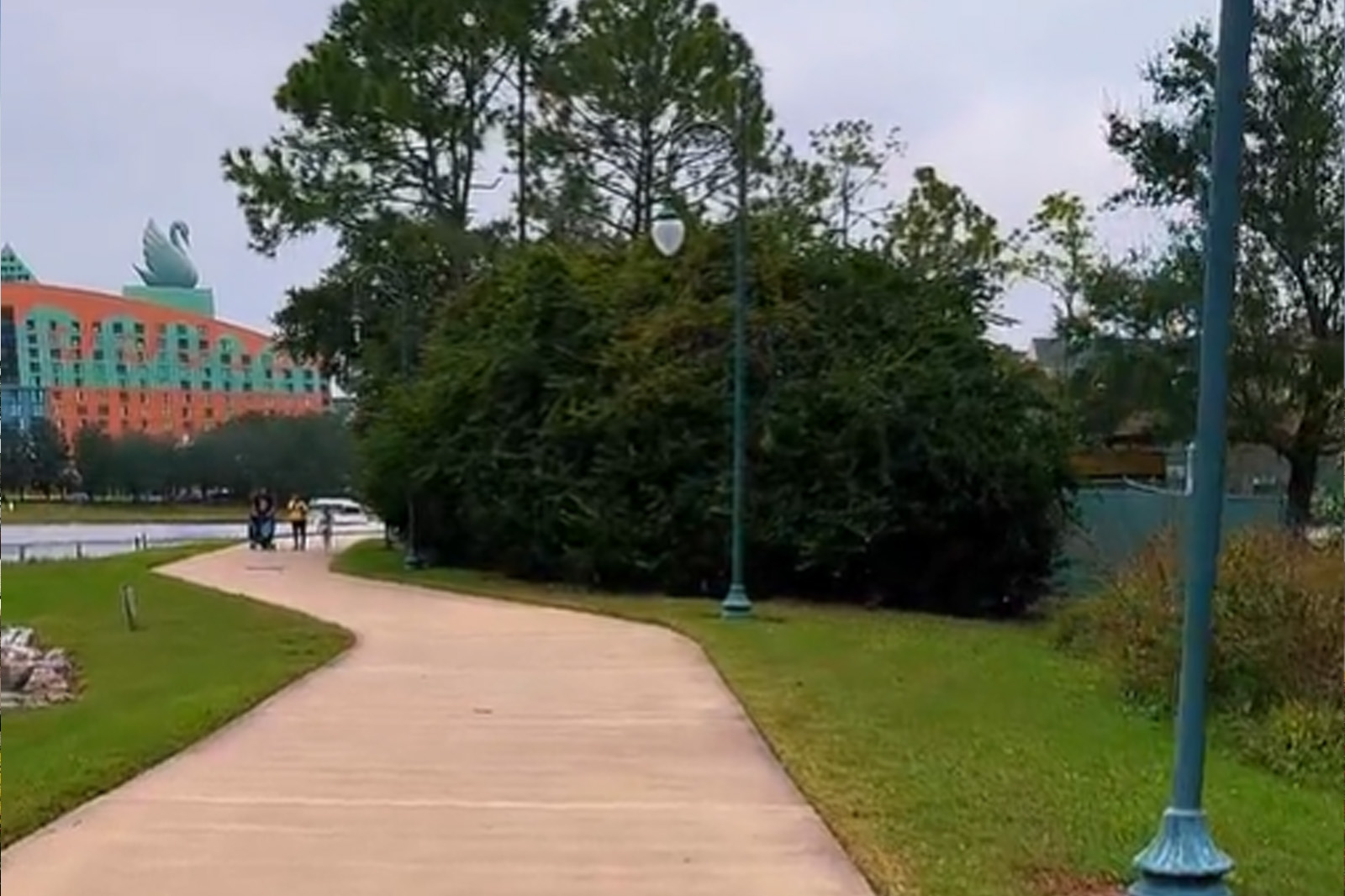 AM Walkie Talkie to Yacht and Beach