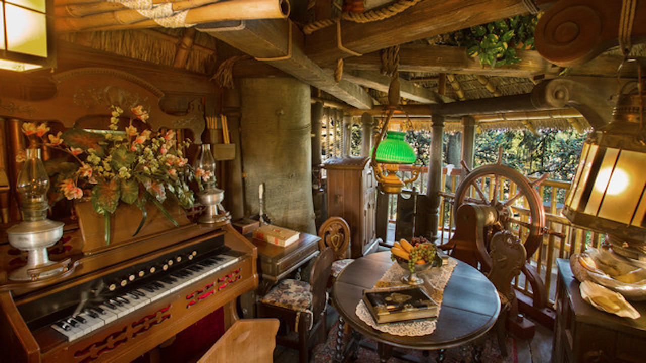 Swiss Family Treehouse
