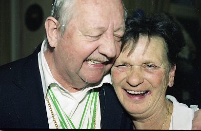 2008, NOODDORP IN HET KORT