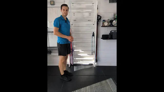 Forward lunge and overhead reach