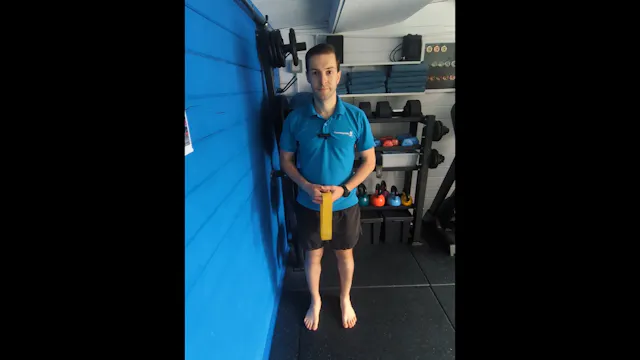 Sprinter calf raises with mini band hip flexion
