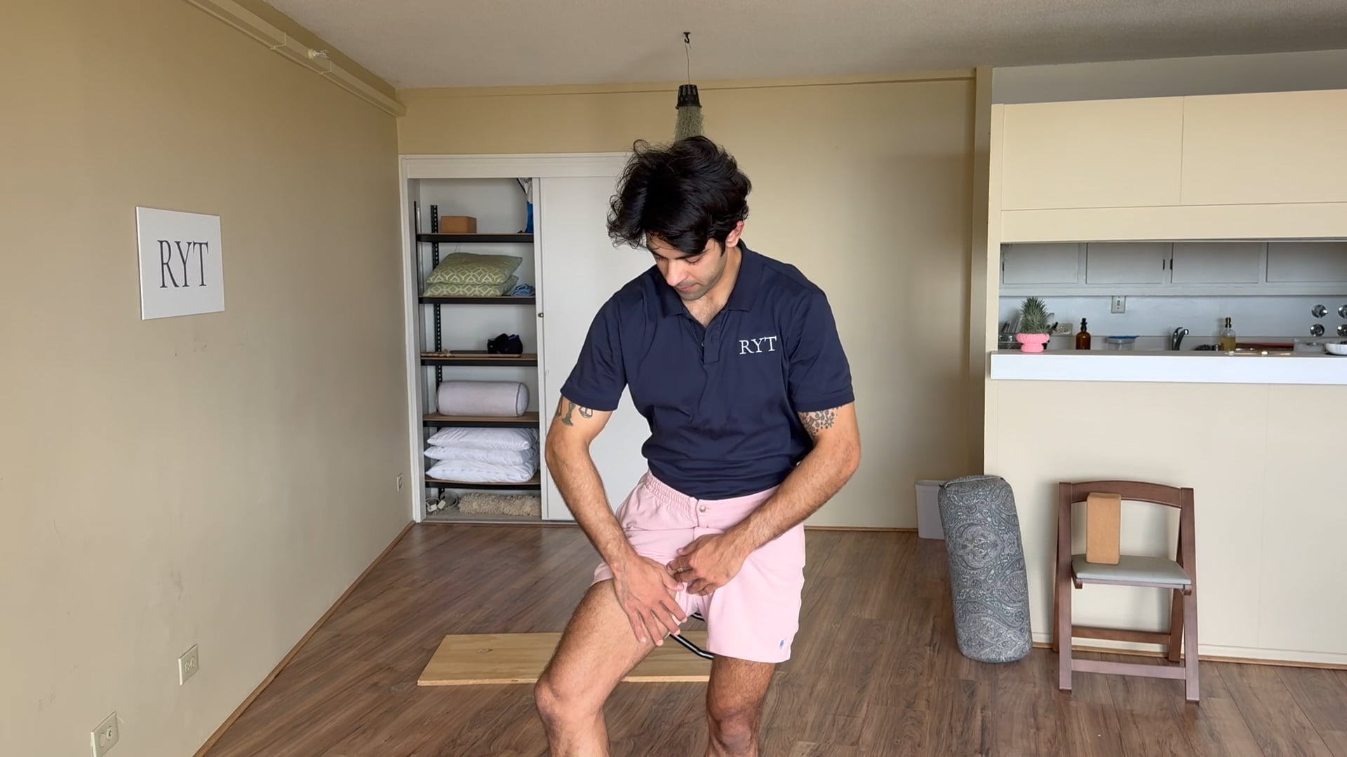 LV- Standing Liver Hinge