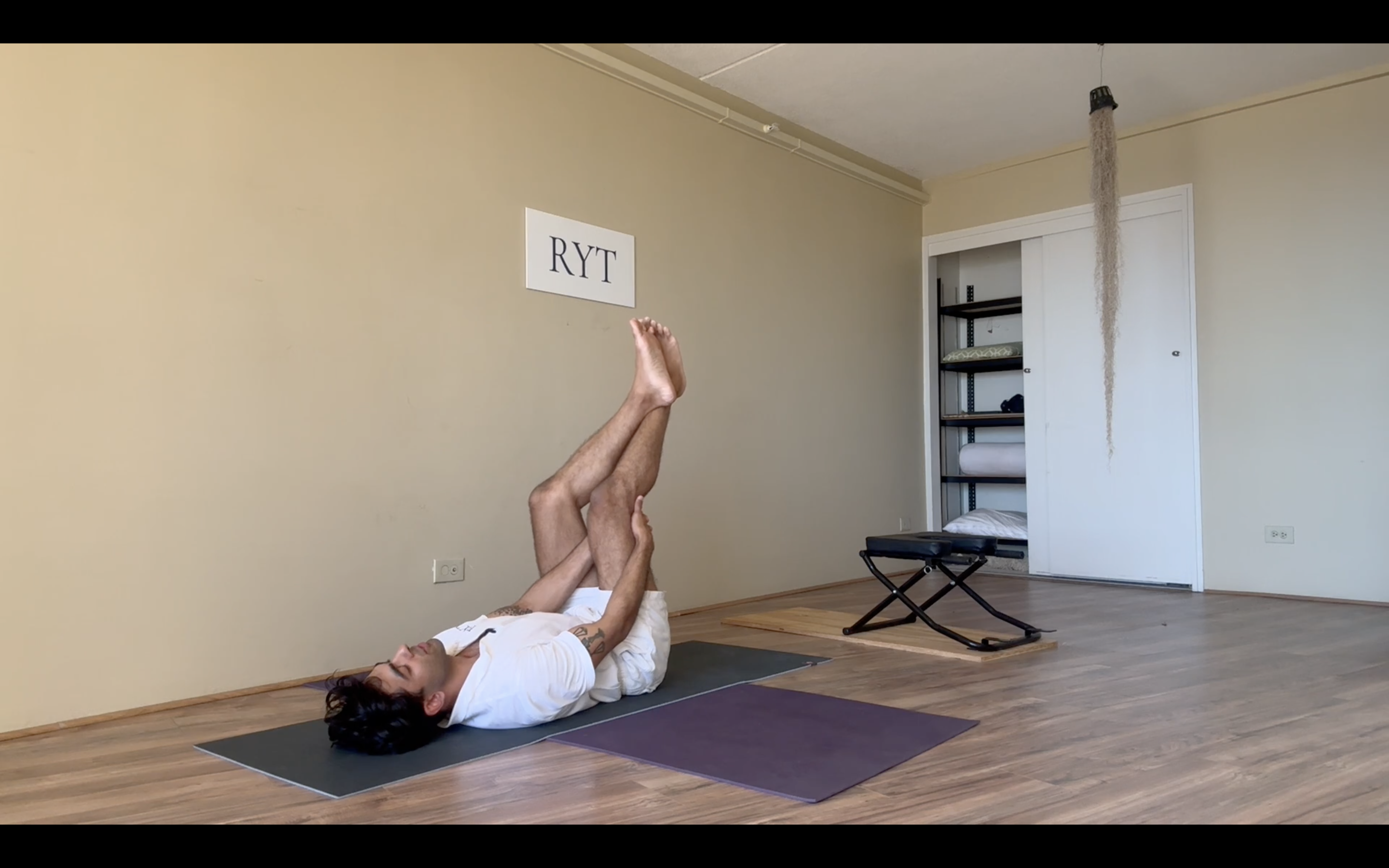 Stomach 2 with Hand Positions - Front Outside of Thighs, Quads
