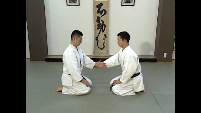 座り技 片手持ち側面入身投げ（一）Suwari waza katate m...