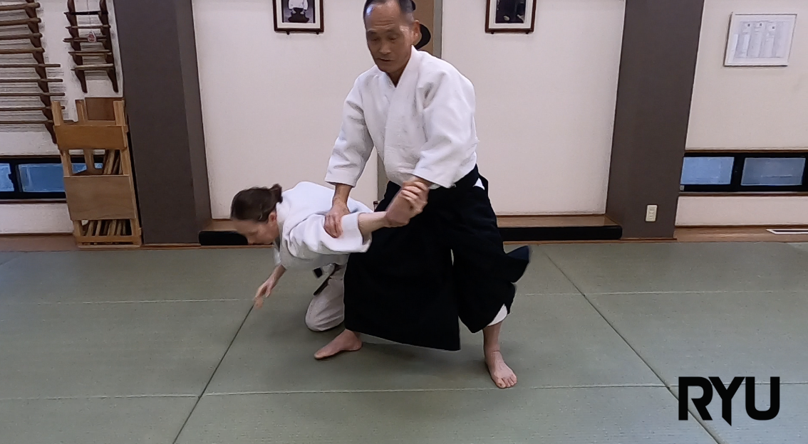 後ろ両手持ち一ヶ条抑え（二）Ushiro ryote mochi ikkajo osae (2) 2025/3