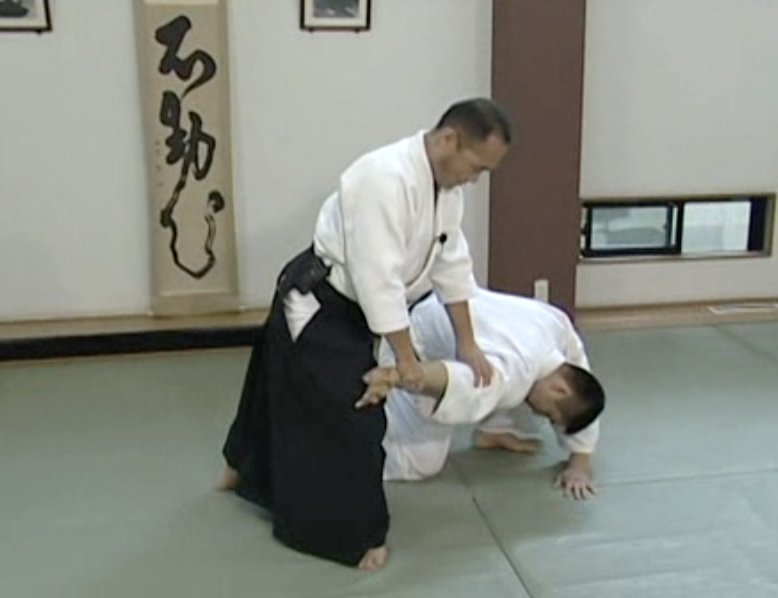 正面打ち一ヶ条抑え(一) Shomen uchi ikkajo osae (1)