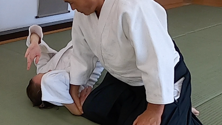 四方投げ Shihonage