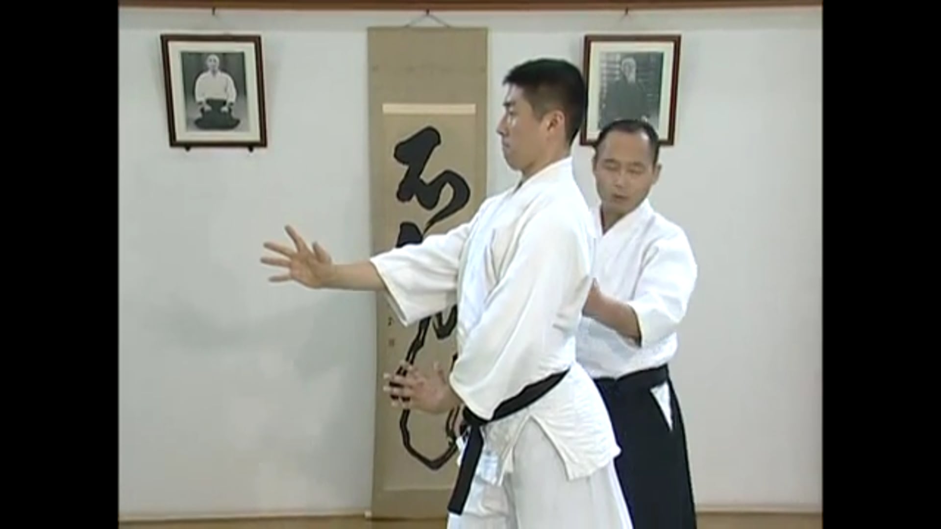 右半身の構え Migi Hanmi no Kamae