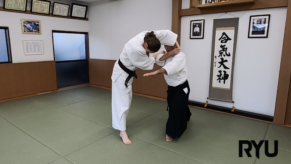 後ろ両肩持ち三ヶ条抑え（一）Ushiro ryokata mochi sankajo osae (1) 2025/2