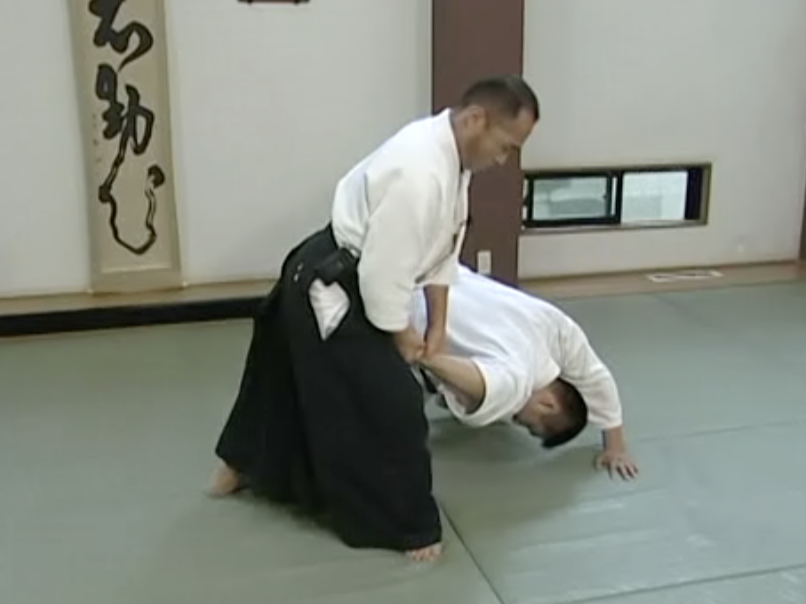 正面打ち四ヶ条抑え(一) Shomen uchi yonkajo osae (1)