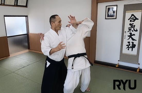 先生！質問なんですけど！後ろ両手持ち側面入り身投げ（一）QUESTION:...