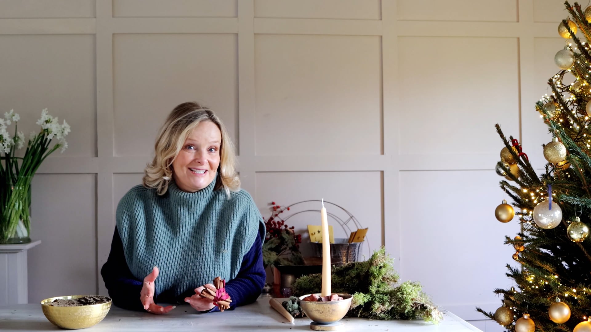 Christmas mossy bowls