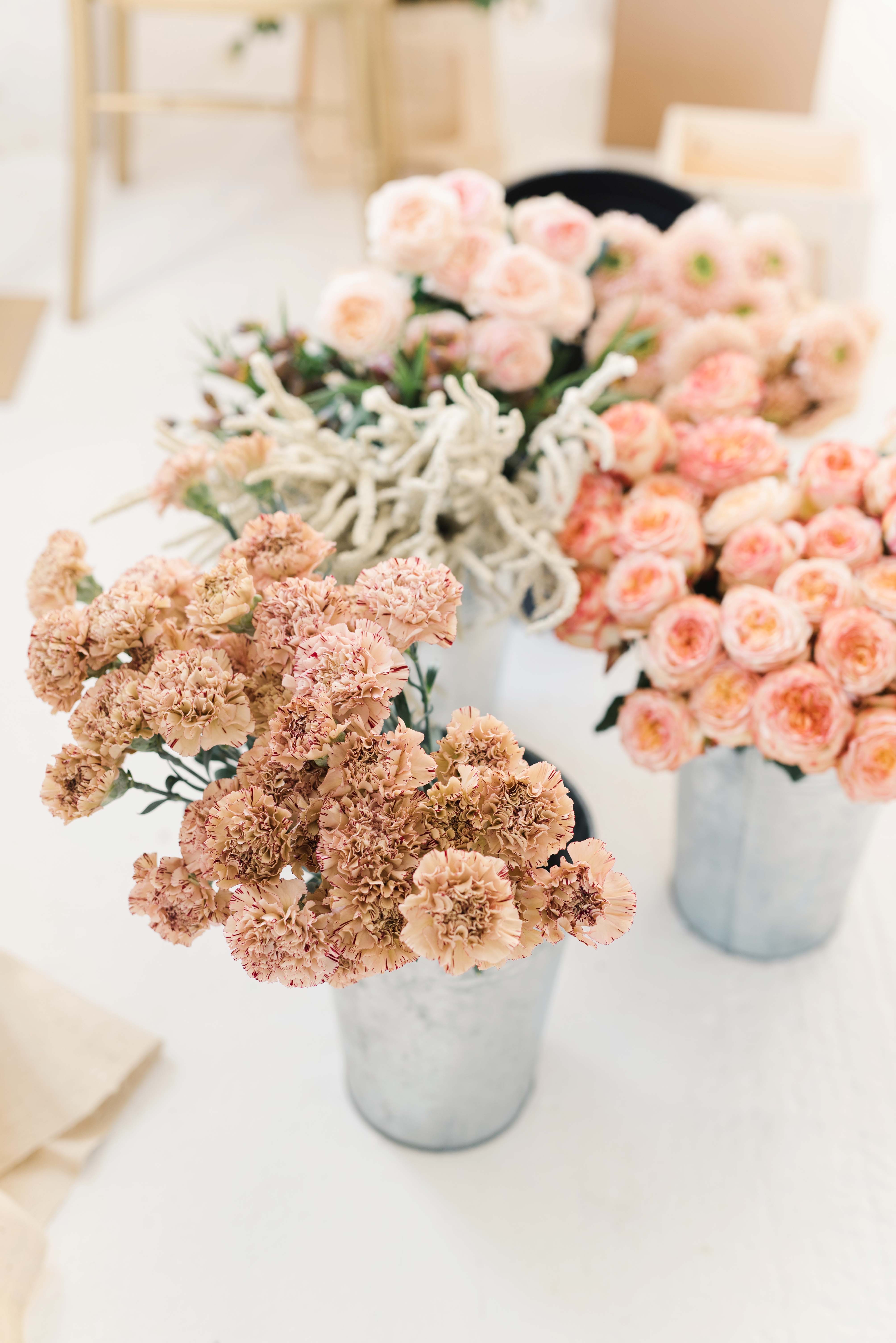 How to order and prepare event flowers