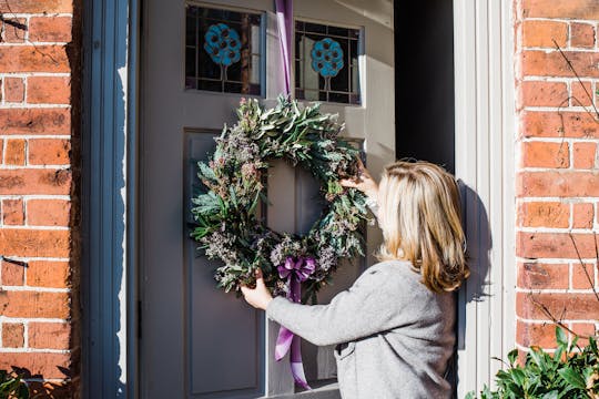 festive wreaths 