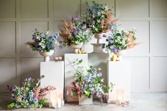 Colour blocking and grouping