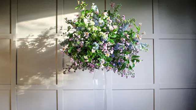 Foam free vase design.