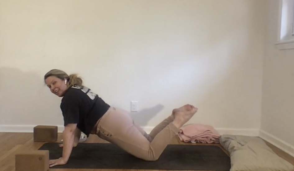 Yin Flow with Annelise (40 Mins) Live 2.17.21