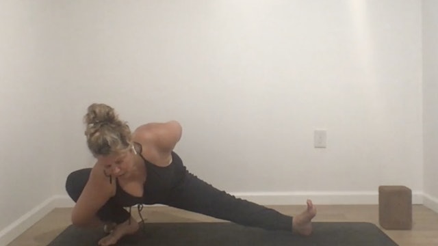 Sun Salutations with Annelise (45 Mins) Live 6.20