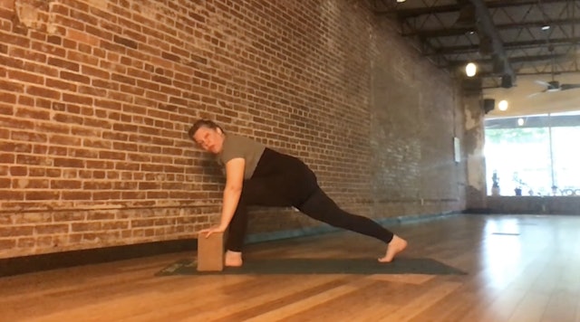 Sun Salutations with Annelise (45 mins) Live 4.25