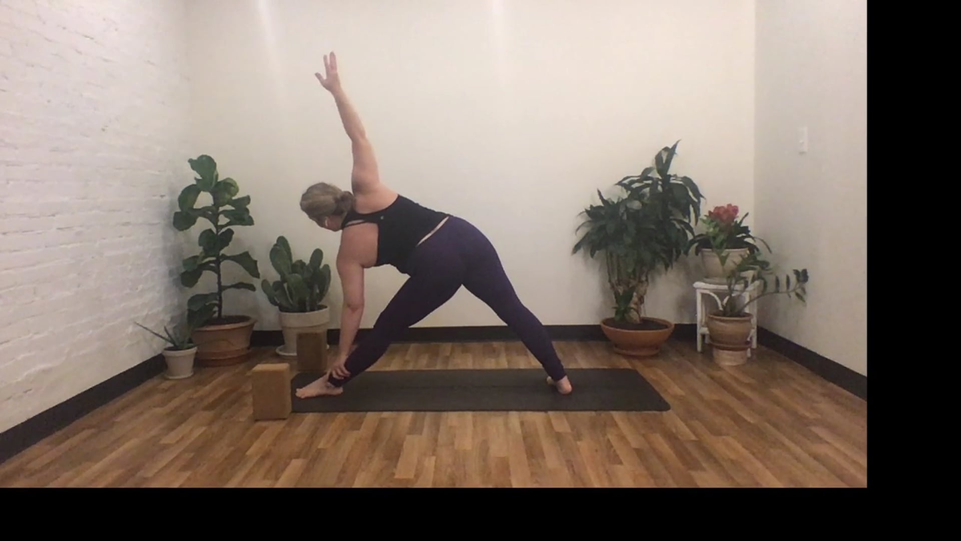 {sacred}sweat with Annelise, 40 minutes (Livestream 9/16) 