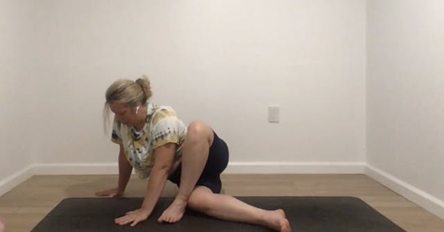 {sacred}flow with Annelise - Softenin...