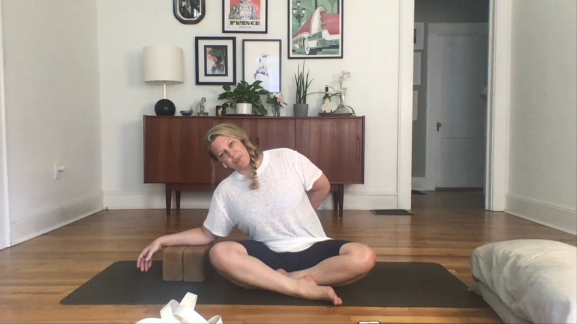 Yin with Annelise, 55 Minutes