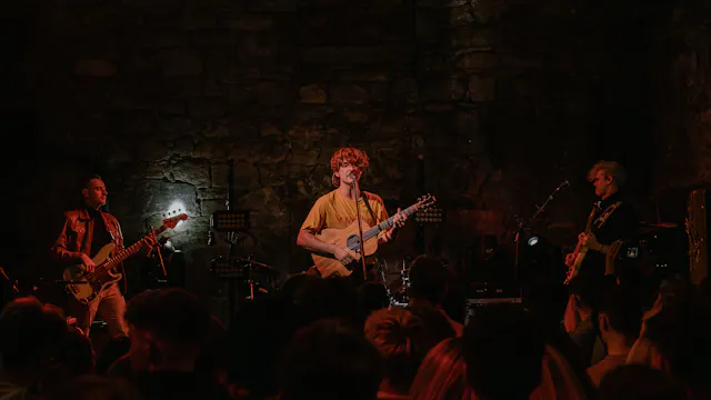 Sam Appleby Live at The Caves