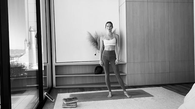 Vinyasa flow w Kristen | core (33min)