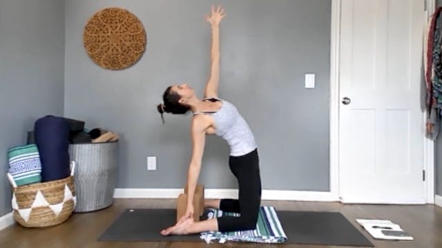 Live Stream Yoga 5/2 Pelvic + Hip Pos...