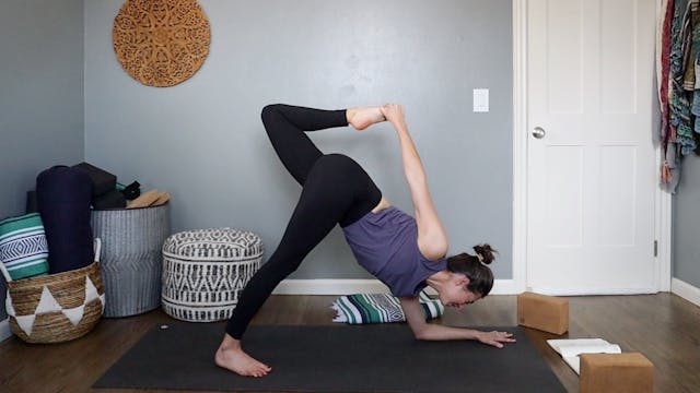 Active Align Yoga Strong Shoulders + Shark Fin 65 min