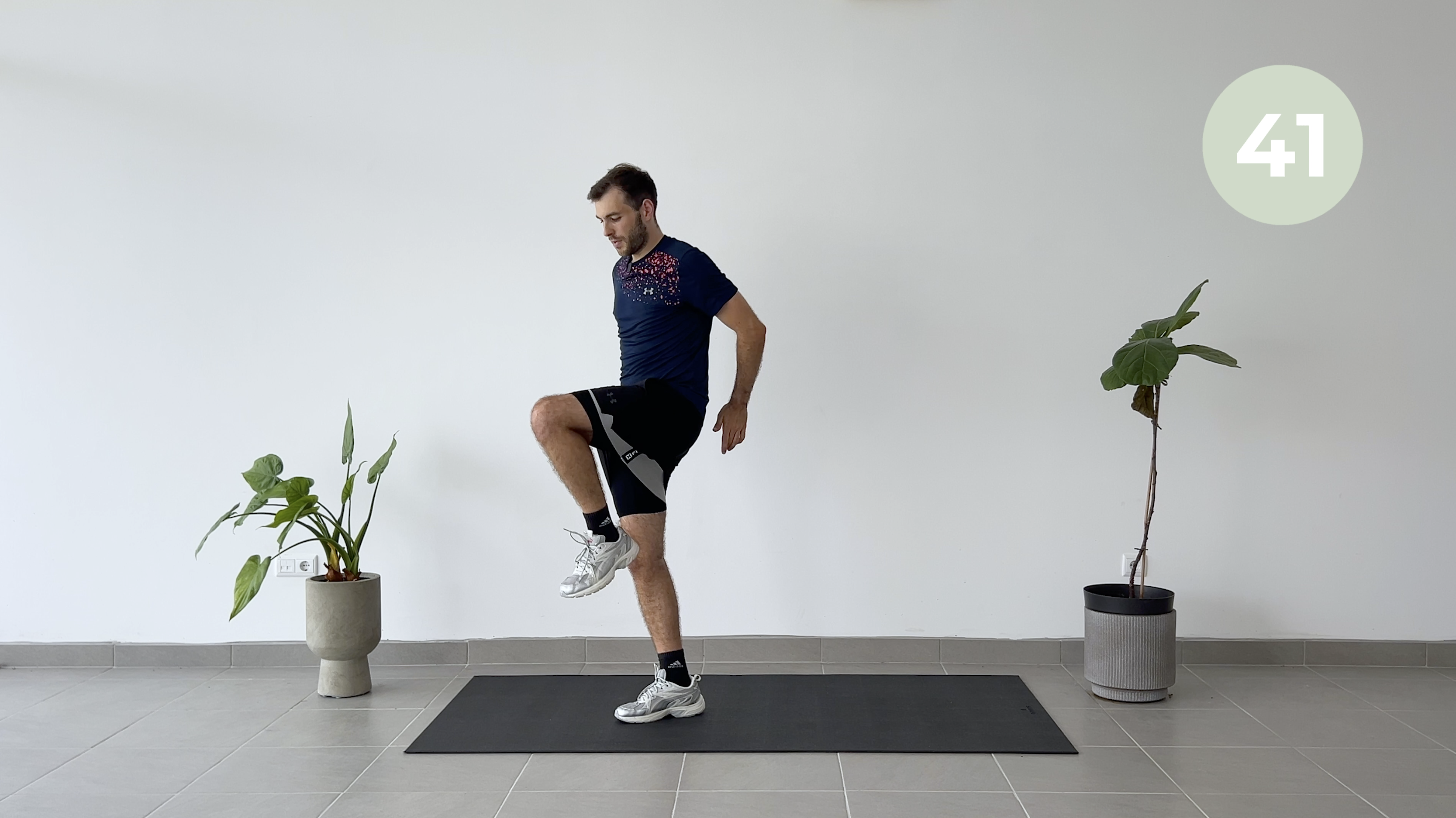 20 MIN TONIFICAR PERNAS C/ ELÁSTICO